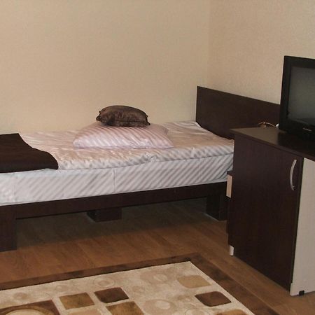 Pension Cleopatra Тиргу-Муреш Екстер'єр фото