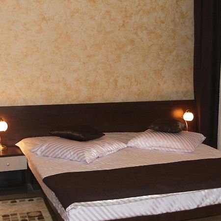 Pension Cleopatra Тиргу-Муреш Екстер'єр фото