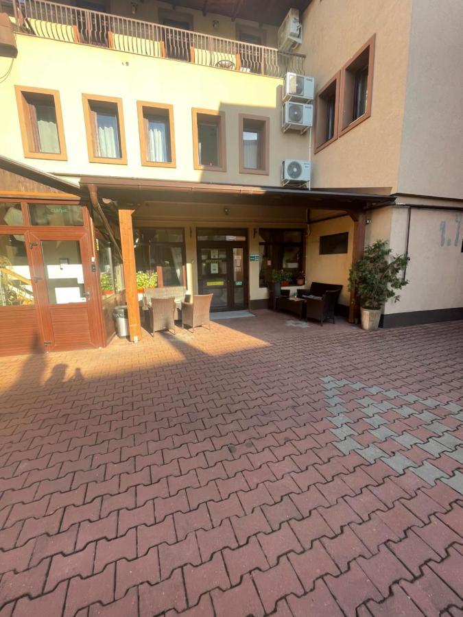 Pension Cleopatra Тиргу-Муреш Екстер'єр фото