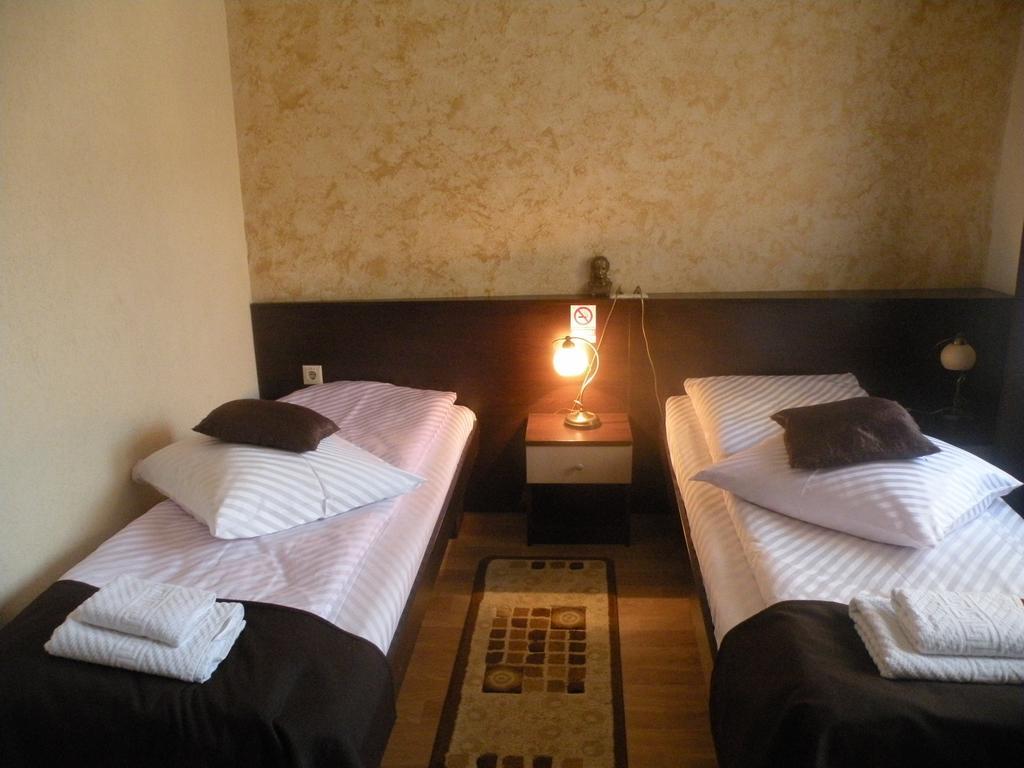Pension Cleopatra Тиргу-Муреш Номер фото