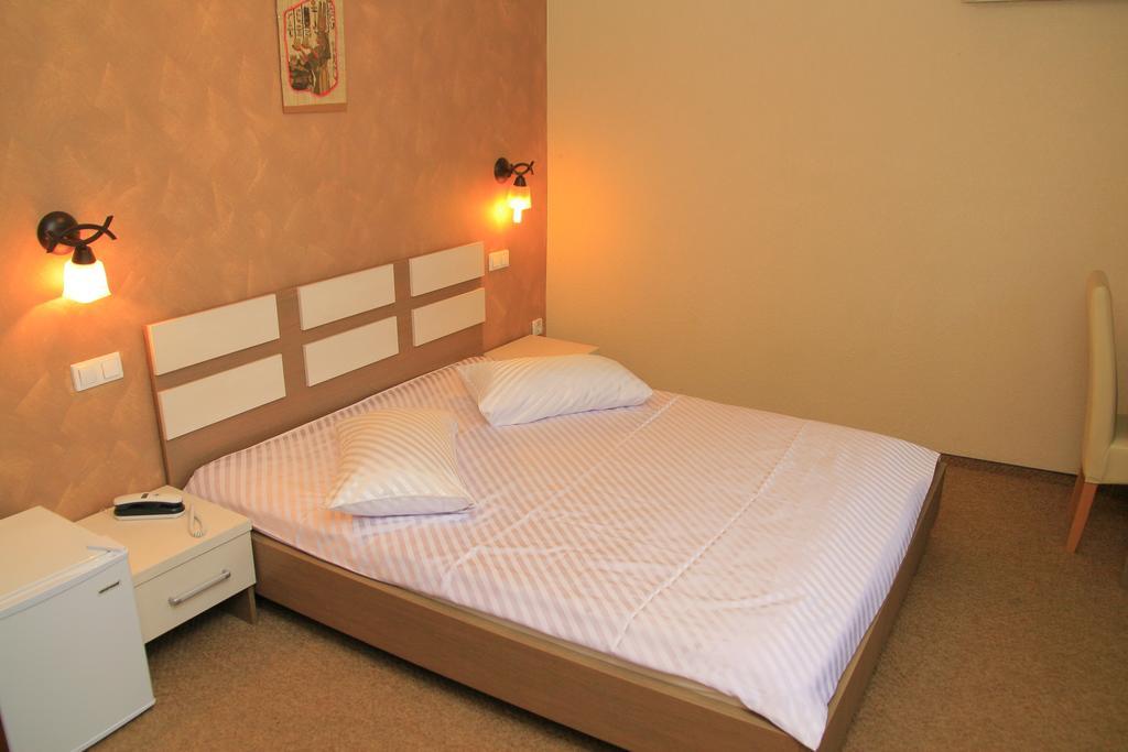 Pension Cleopatra Тиргу-Муреш Екстер'єр фото
