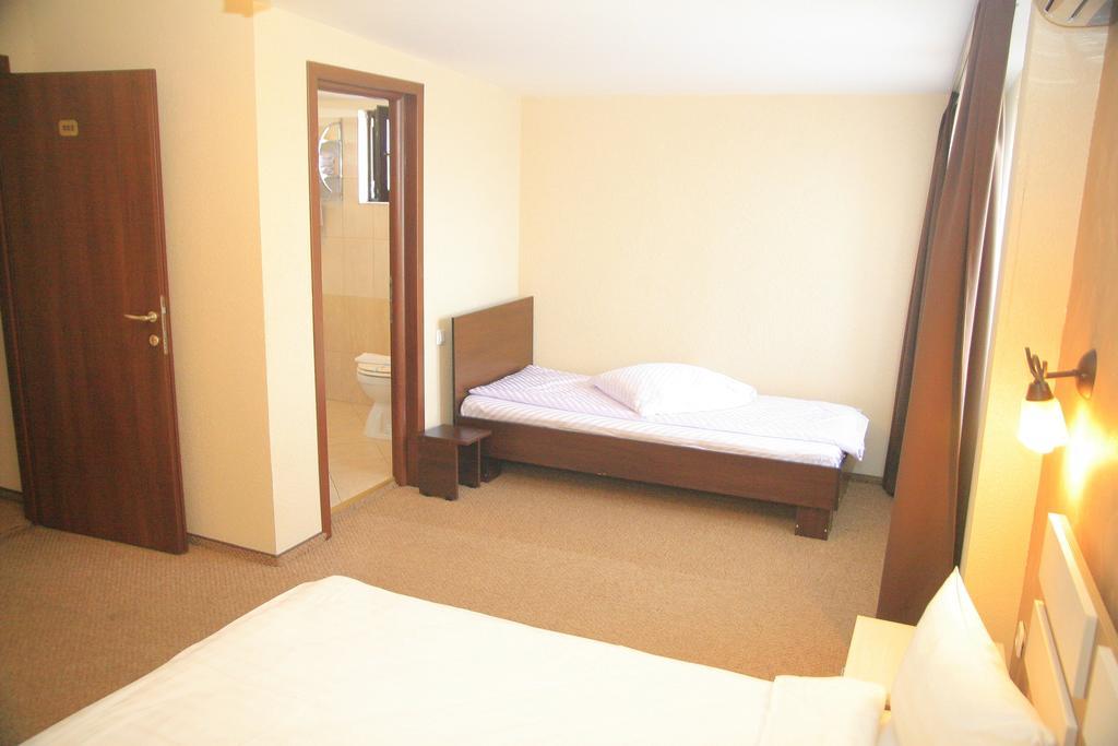 Pension Cleopatra Тиргу-Муреш Номер фото