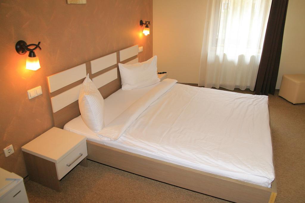 Pension Cleopatra Тиргу-Муреш Номер фото