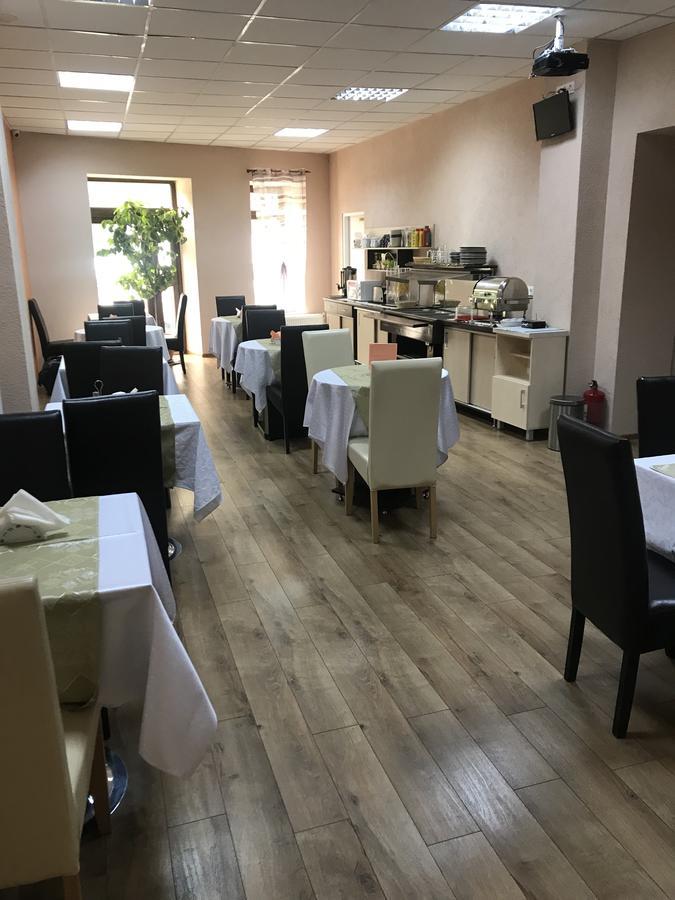 Pension Cleopatra Тиргу-Муреш Екстер'єр фото