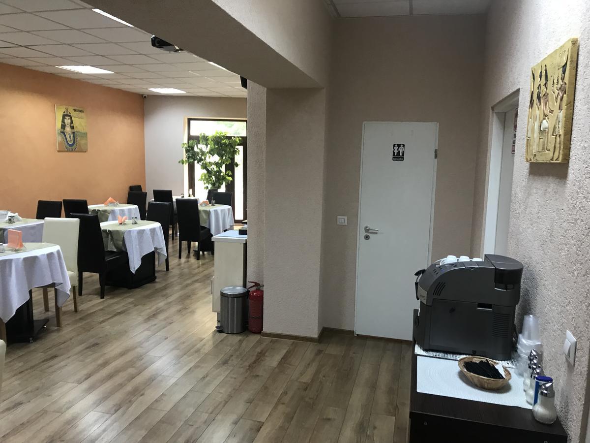 Pension Cleopatra Тиргу-Муреш Екстер'єр фото